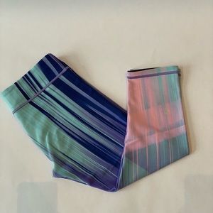 Like new Ivivva crop leggings are reversible.